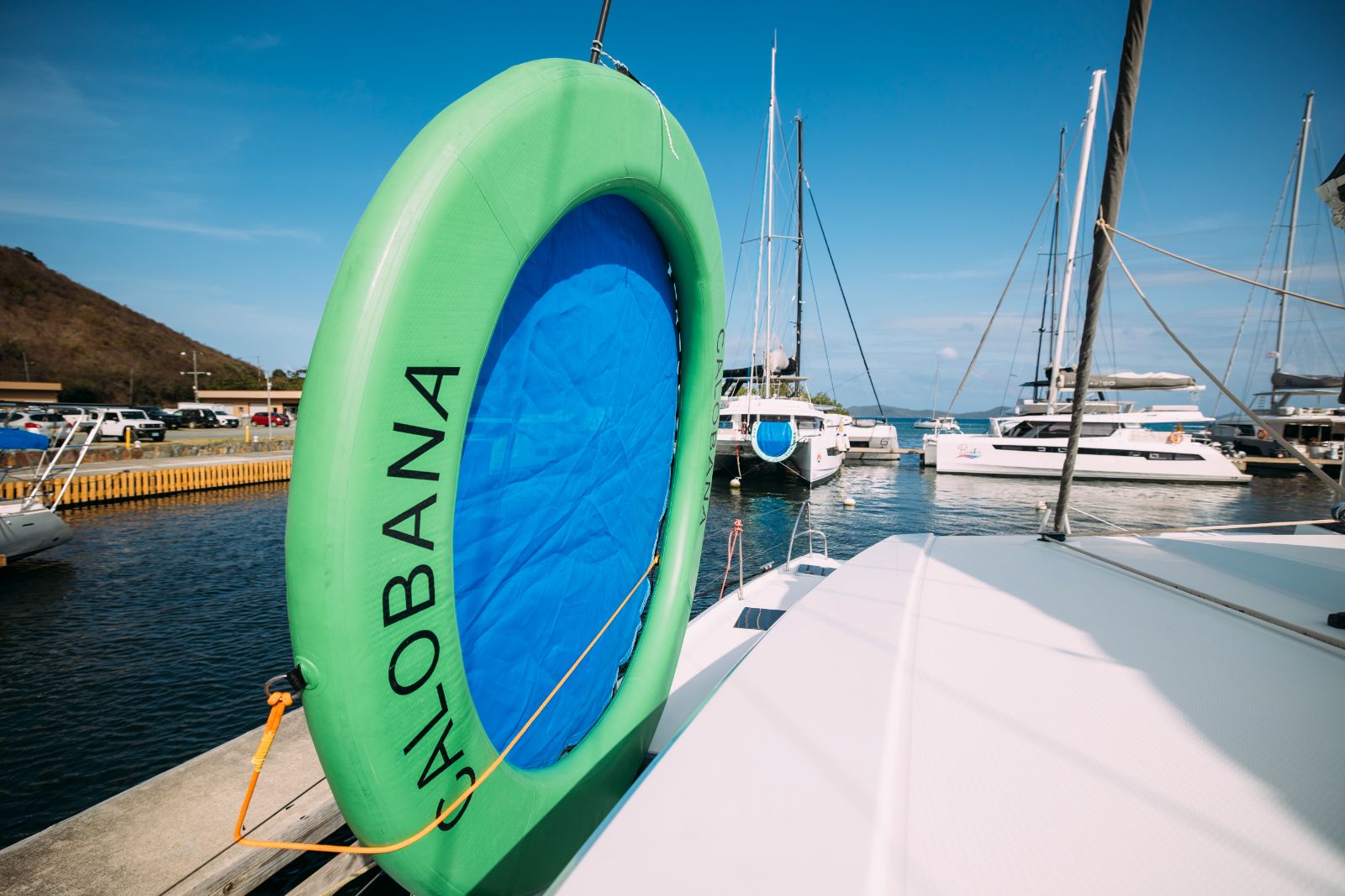 Inflatable ring float